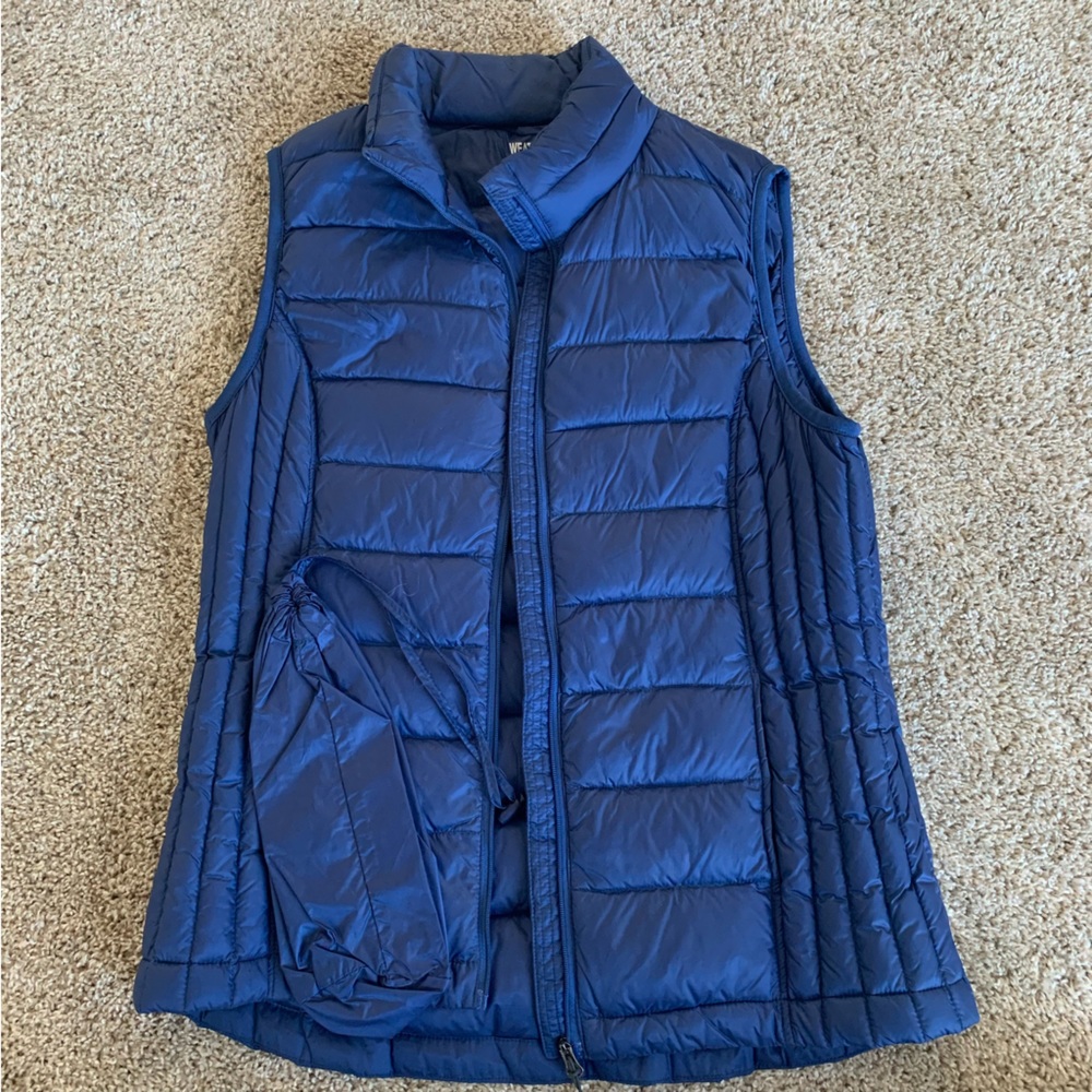 Navy Blue Lightweight Puffer Vest & Matching Bag